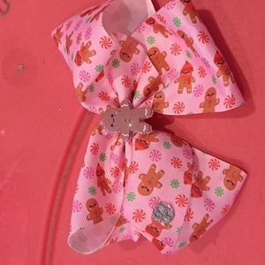 JoJo Siwa clip bow